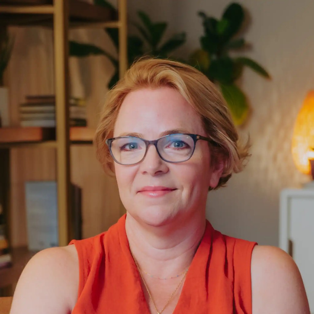 A headshot of Samantha Lam, therapist at GGPA