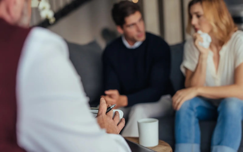 An ADHD-affected couple in couples therapy in Los Angeles